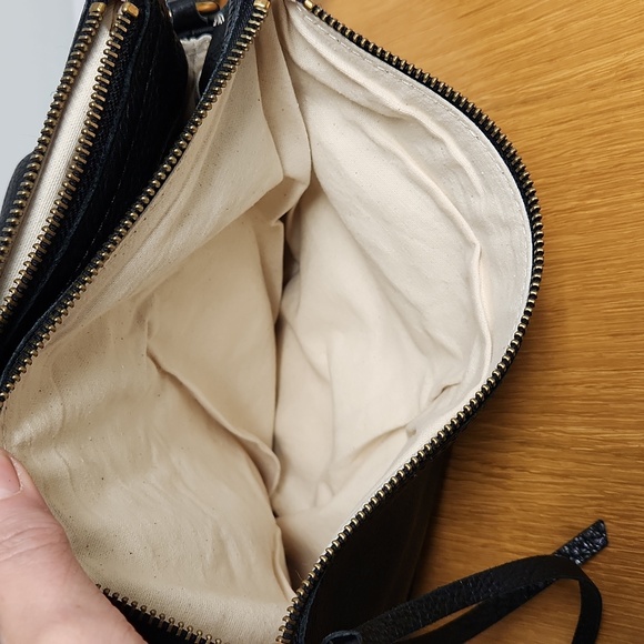 Margot New York Mickey Double Zipper versatile Hobo - Picture 10 of 15